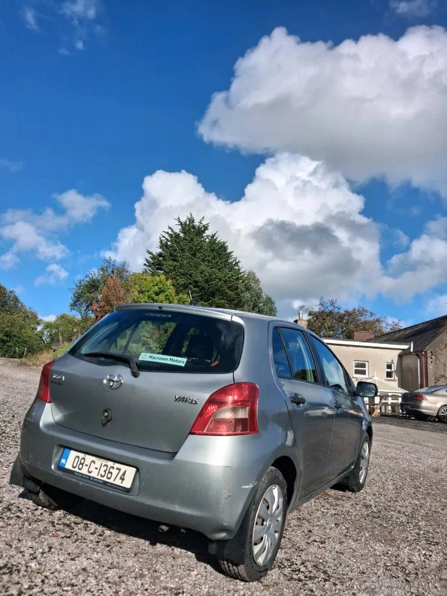 Toyota yaris hatchback - Image 2