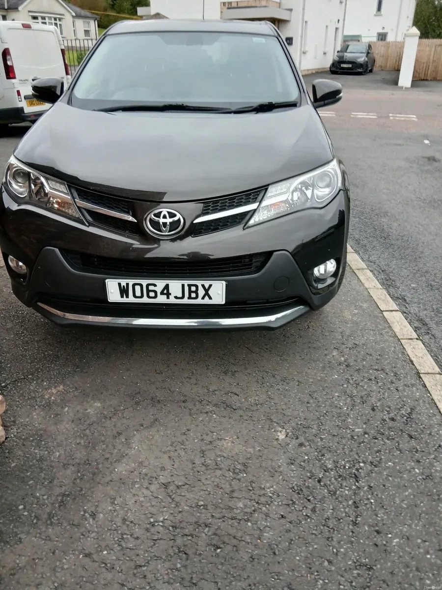 2015 Toyota RAV4 AWD - Image 2