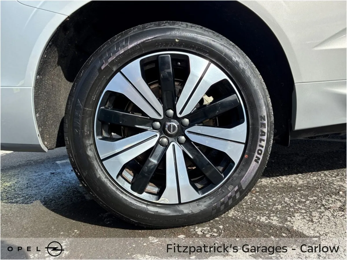Volvo XC60 T6 Recharge PHEV 350hp AT8 Plus Dark - Image 6