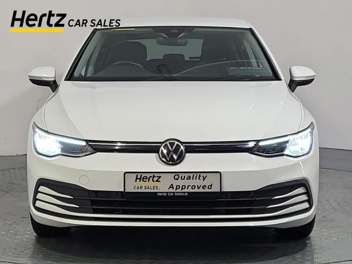 Volkswagen Golf LIFE 2.0TDI Diesel Manual - Image 5
