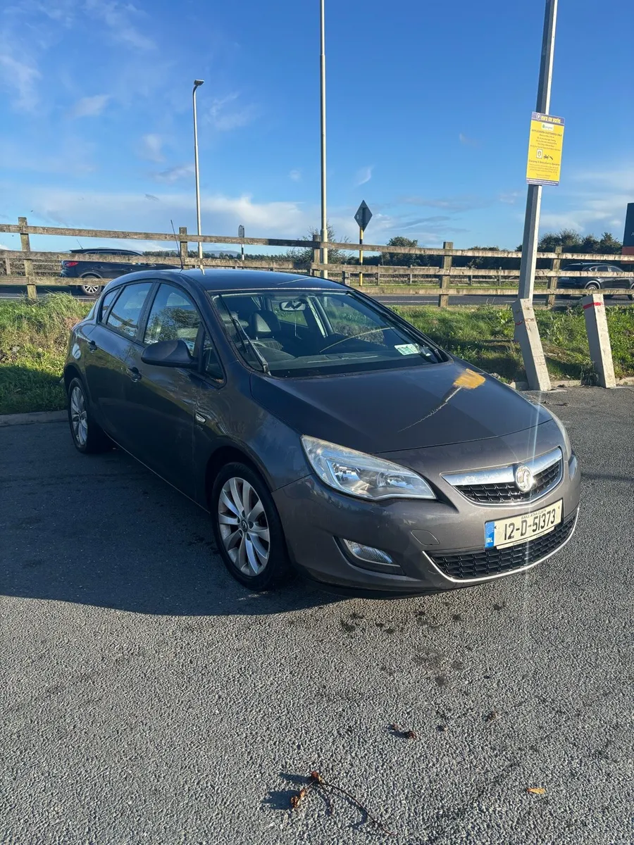 2012 Vauxhall Astra - Image 1