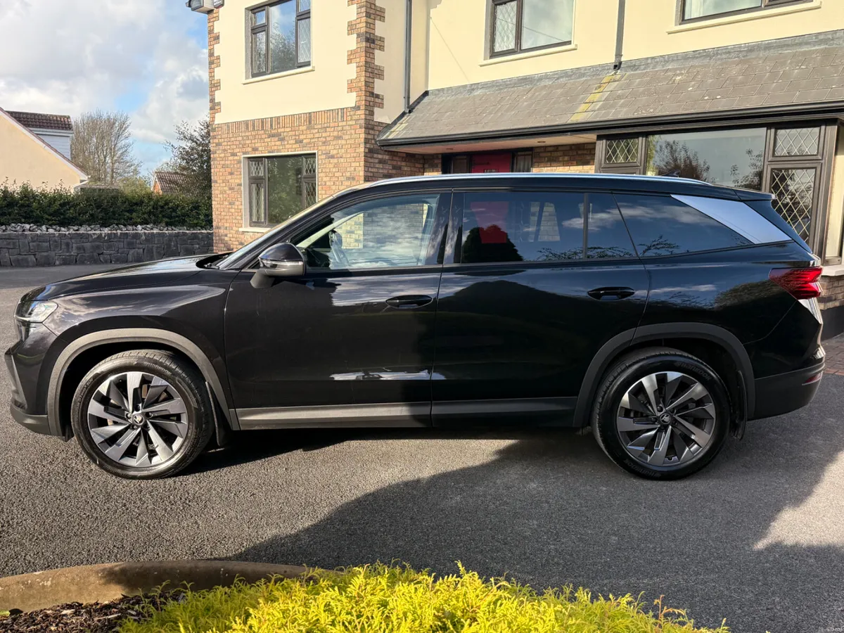 Stunning 251 Skoda Kodiaq Selection plus + Leather - Image 4