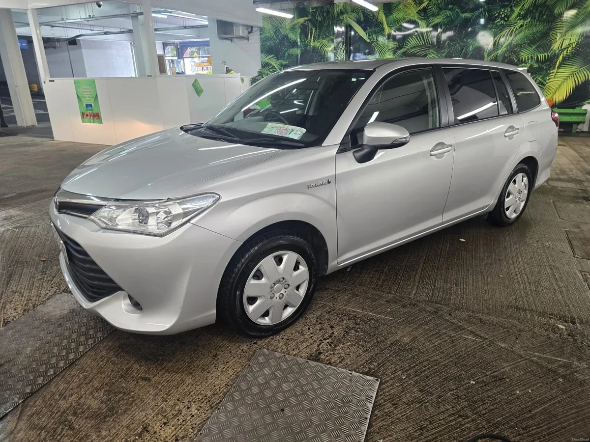 2015 Toyota corolla hybrid automatic ( nct & tax ) - Image 3