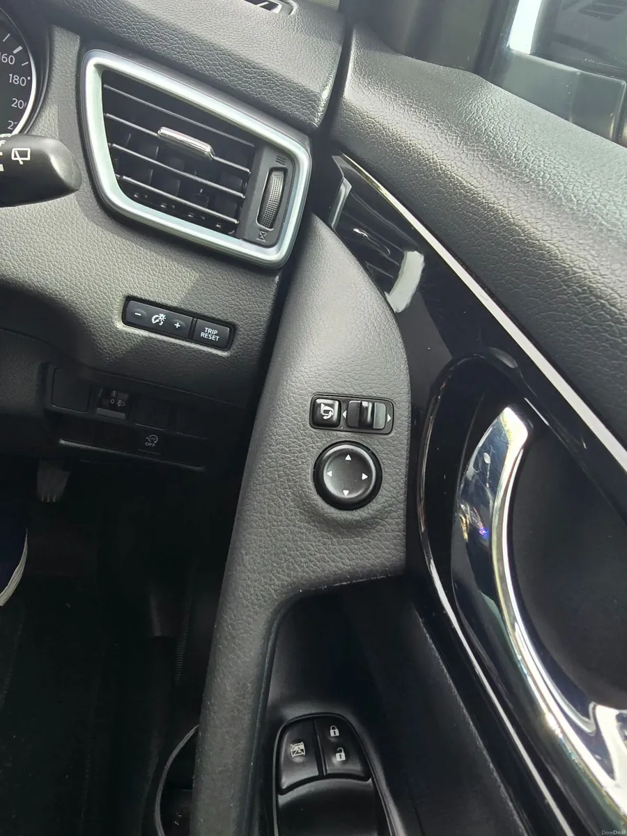 Nissan Qashqai 2018 - Image 2