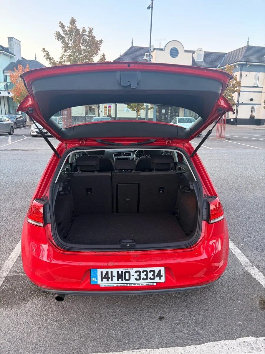 141 Volkswagen Golf - Image 5