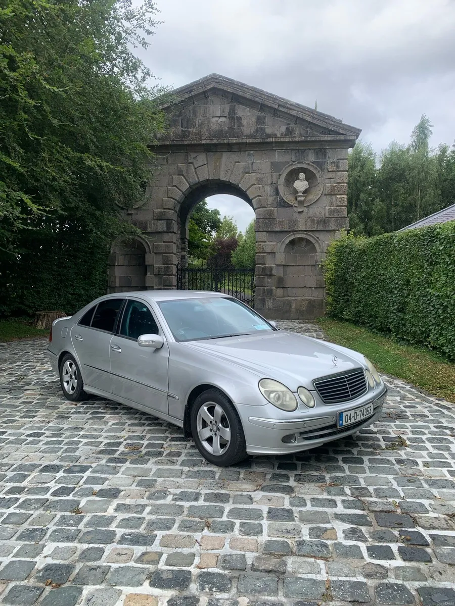 Mercedes E Class E220 - Image 1