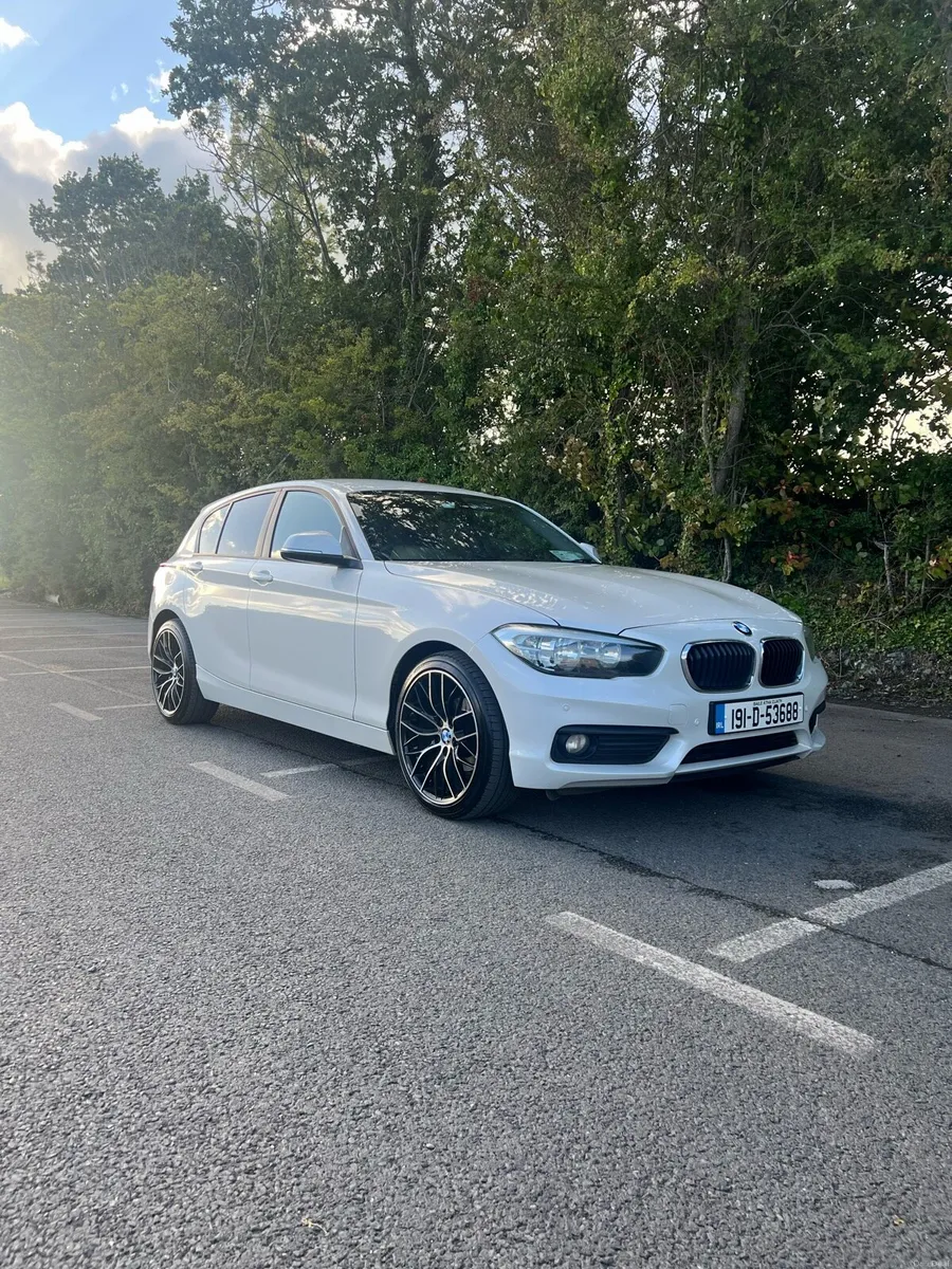 BMW 1 Series - Image 1