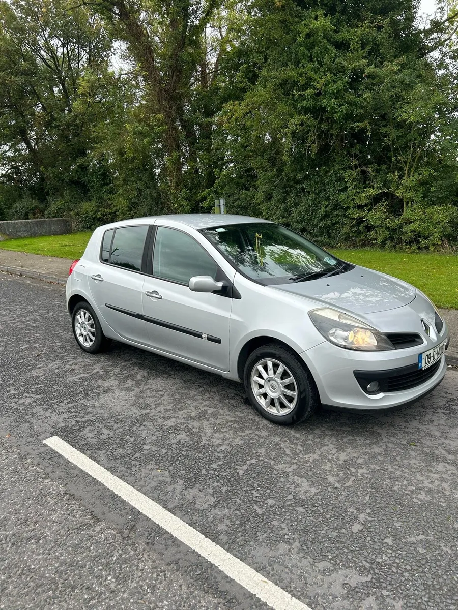 Renault Clio - Image 1