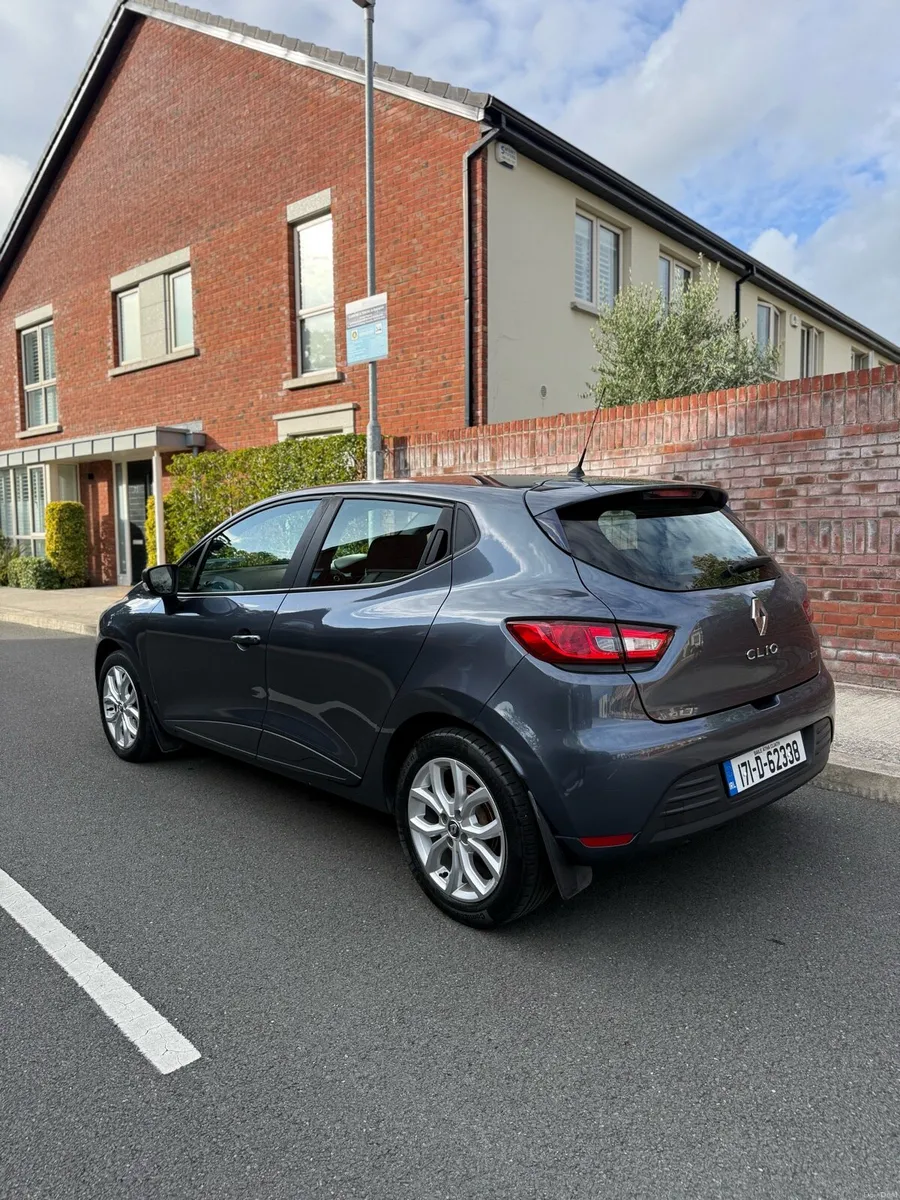 Car - Image 2