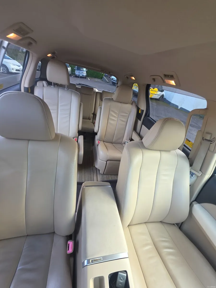 Toyota Estima Hybrid Modelista - Image 3