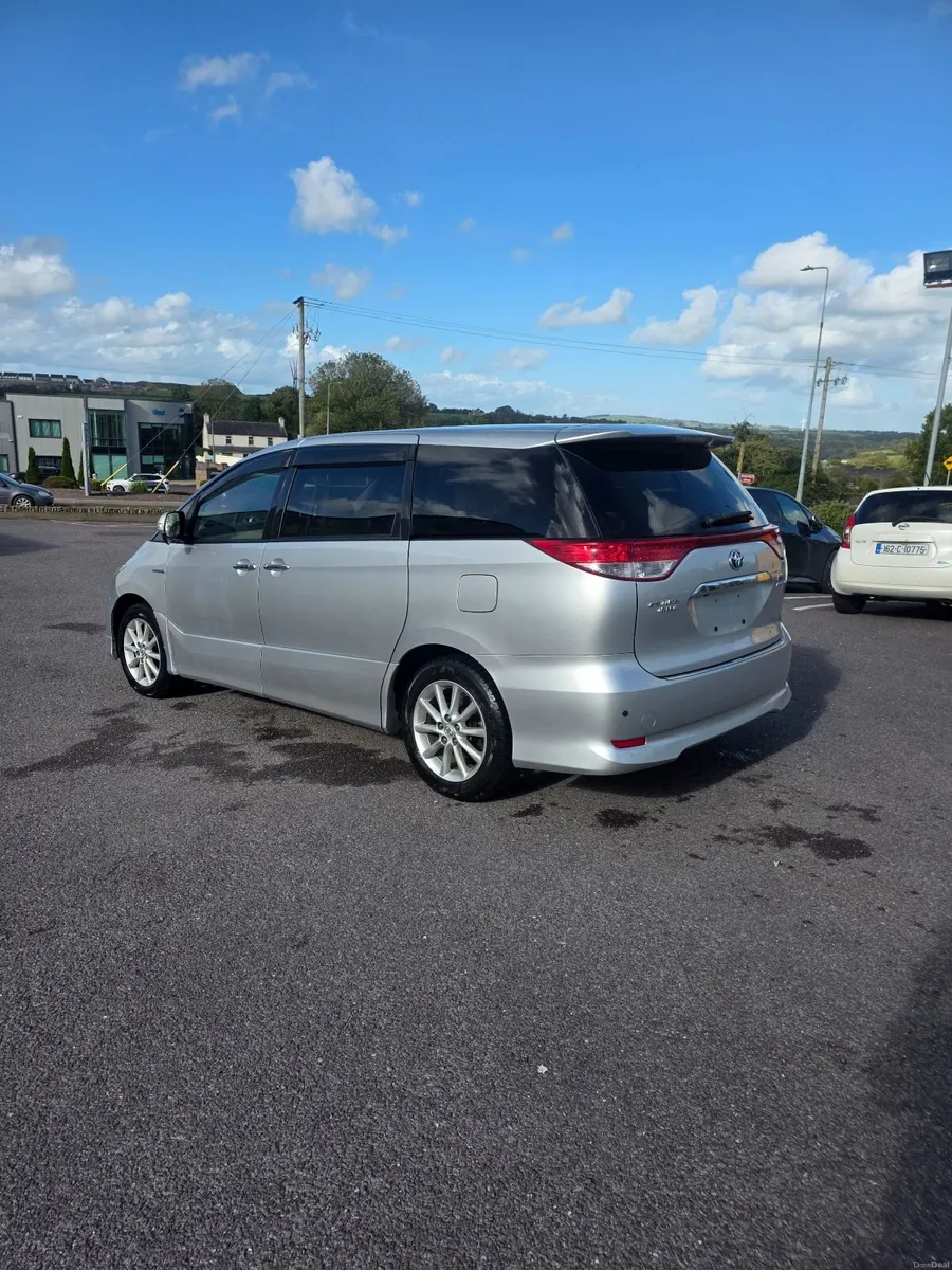 Toyota Estima Hybrid Modelista - Image 5