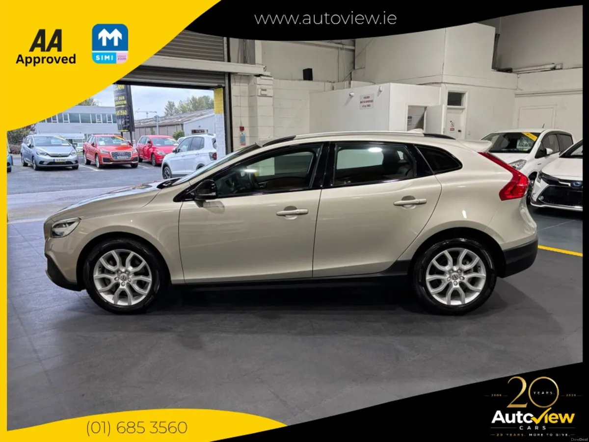 Volvo V40 2.0 Diesel AA APPROVED // FINANCE & NATI - Image 4