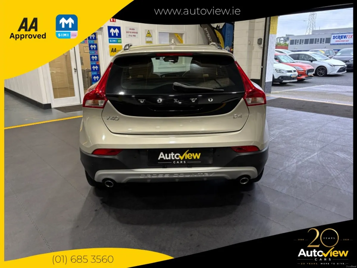 Volvo V40 2.0 Diesel AA APPROVED // FINANCE & NATI - Image 6