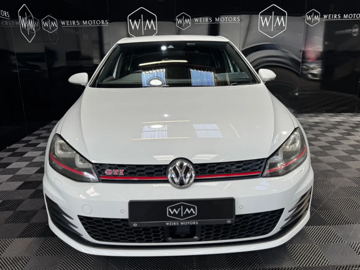 Volkswagen Golf GTI PERFORMACE DSG 230BHP - Image 4