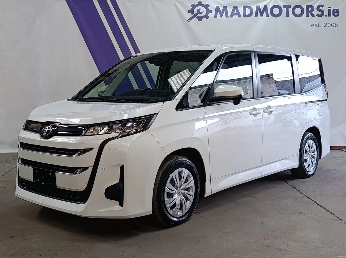 (2yr Warranty) 221 Toyota Noah 1.8 Hybrid Auto - Image 3