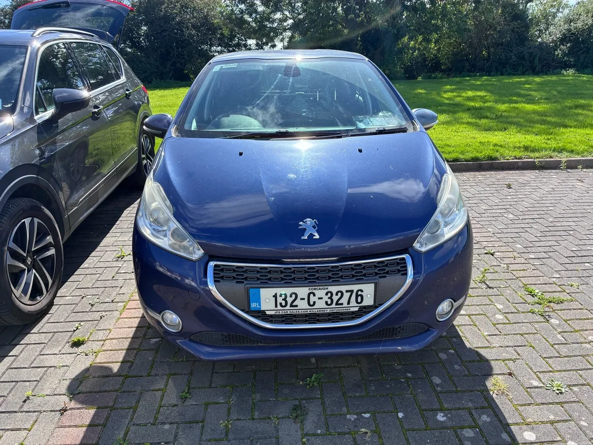 Peugeot 208 - Image 2