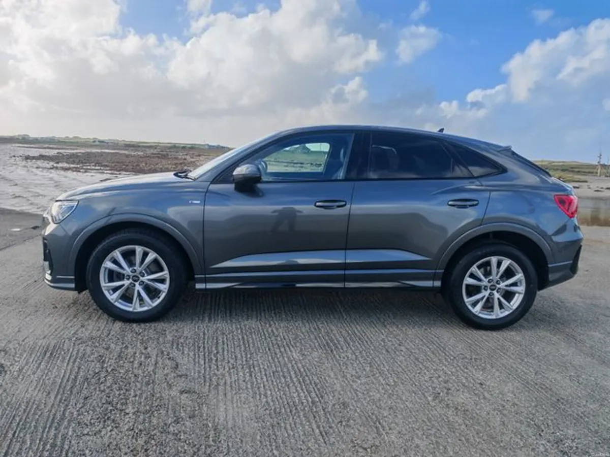 Audi Q3 Q3 SB 35 TDI 150HP S-T S Line - Image 4