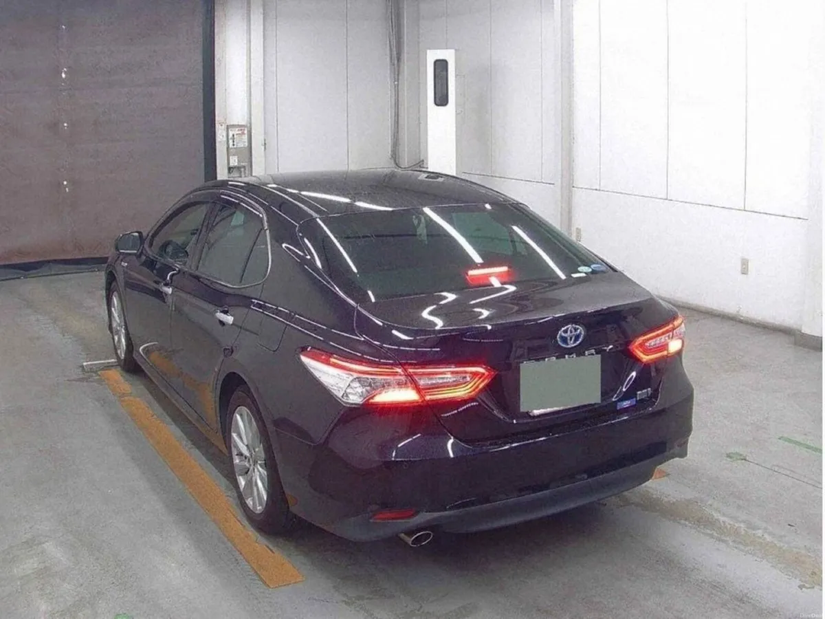 Toyota Camry 2.5 HYBRID AUTOMATIC - FACTORY ALLOYS - Image 2
