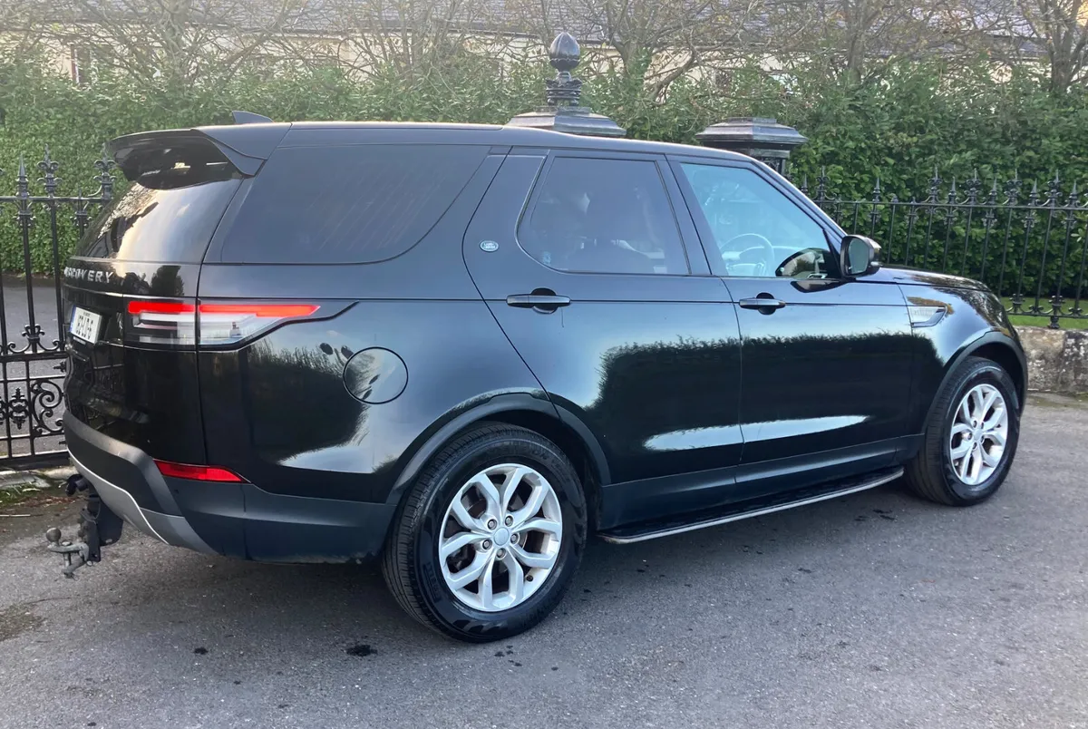 Land Rover Discovery 3.0 TDV6 7 Seater HSE SPEC - Image 5