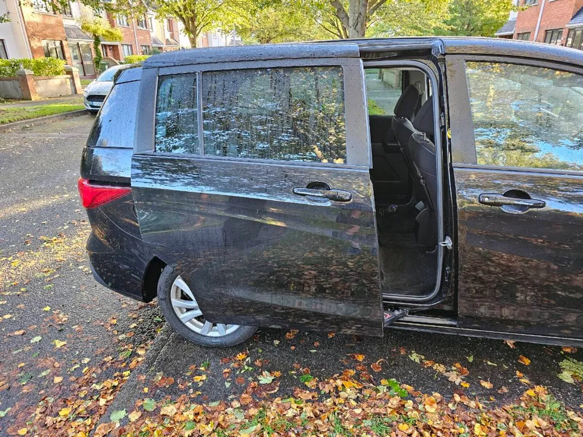 Mazda 5  MPV Diesel - Image 2