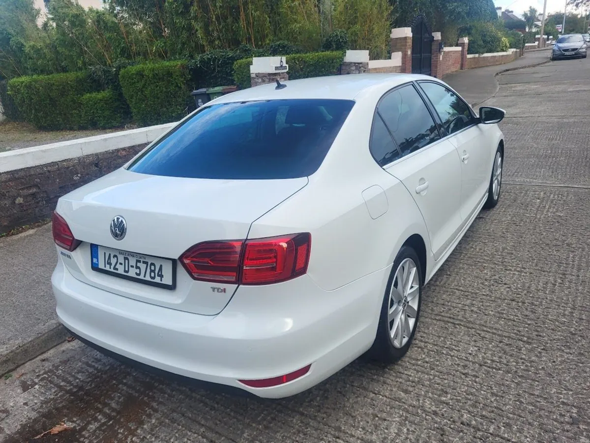 VW Jetta 1.6 TDI: LOW Mileage | NEW NCT - Image 6