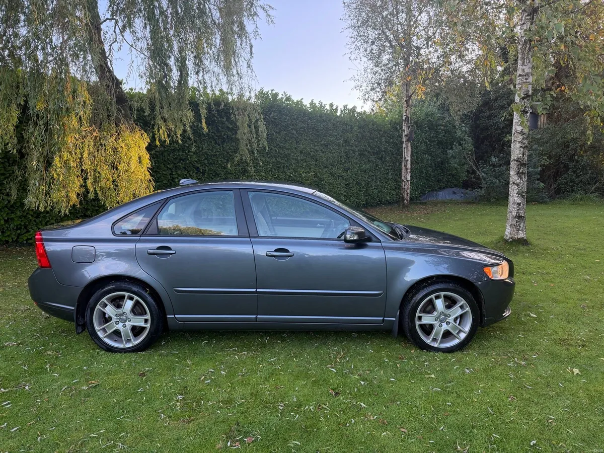 Volvo S40 1.6D SE 1 Owner Only 178 KLM’s - Image 3
