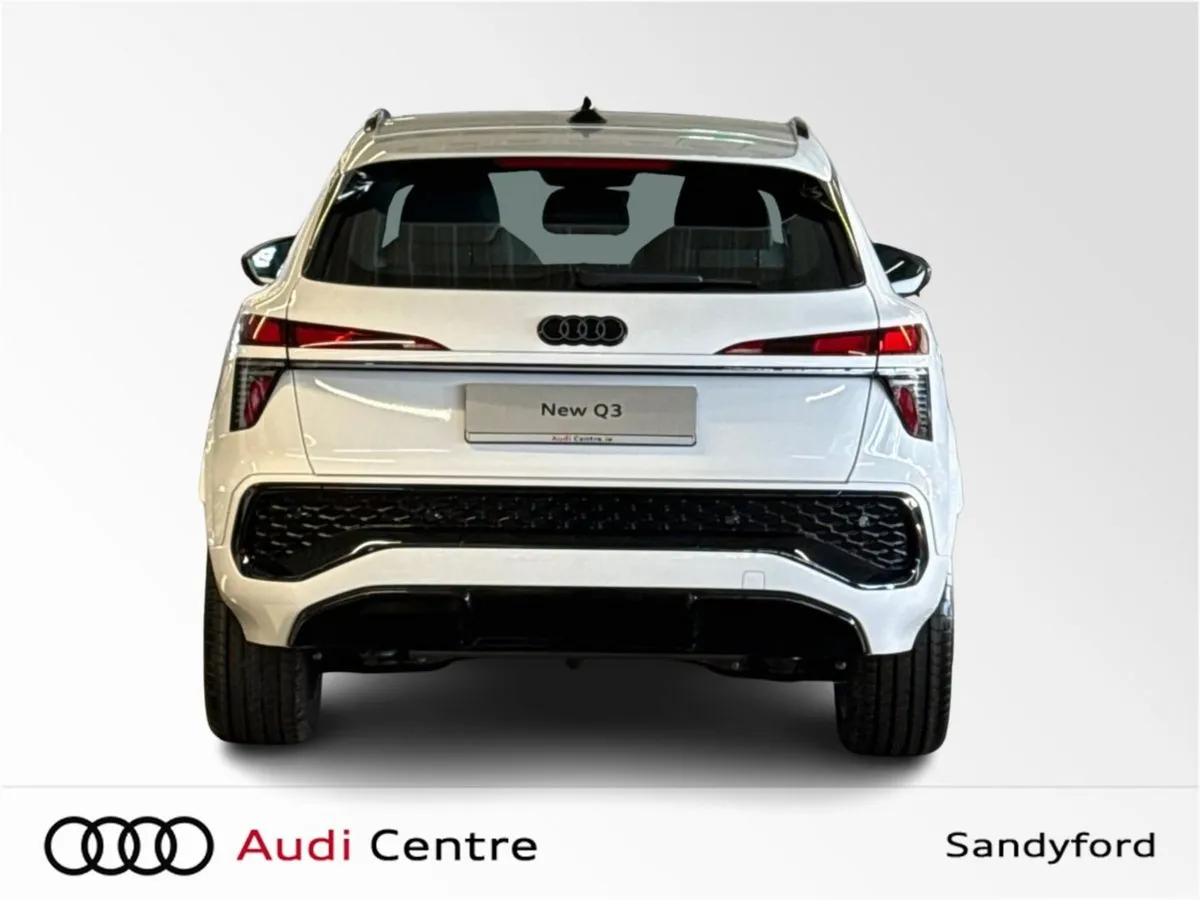 Audi Q3 E-HYBRID 270HP S-T S LINE - Image 4