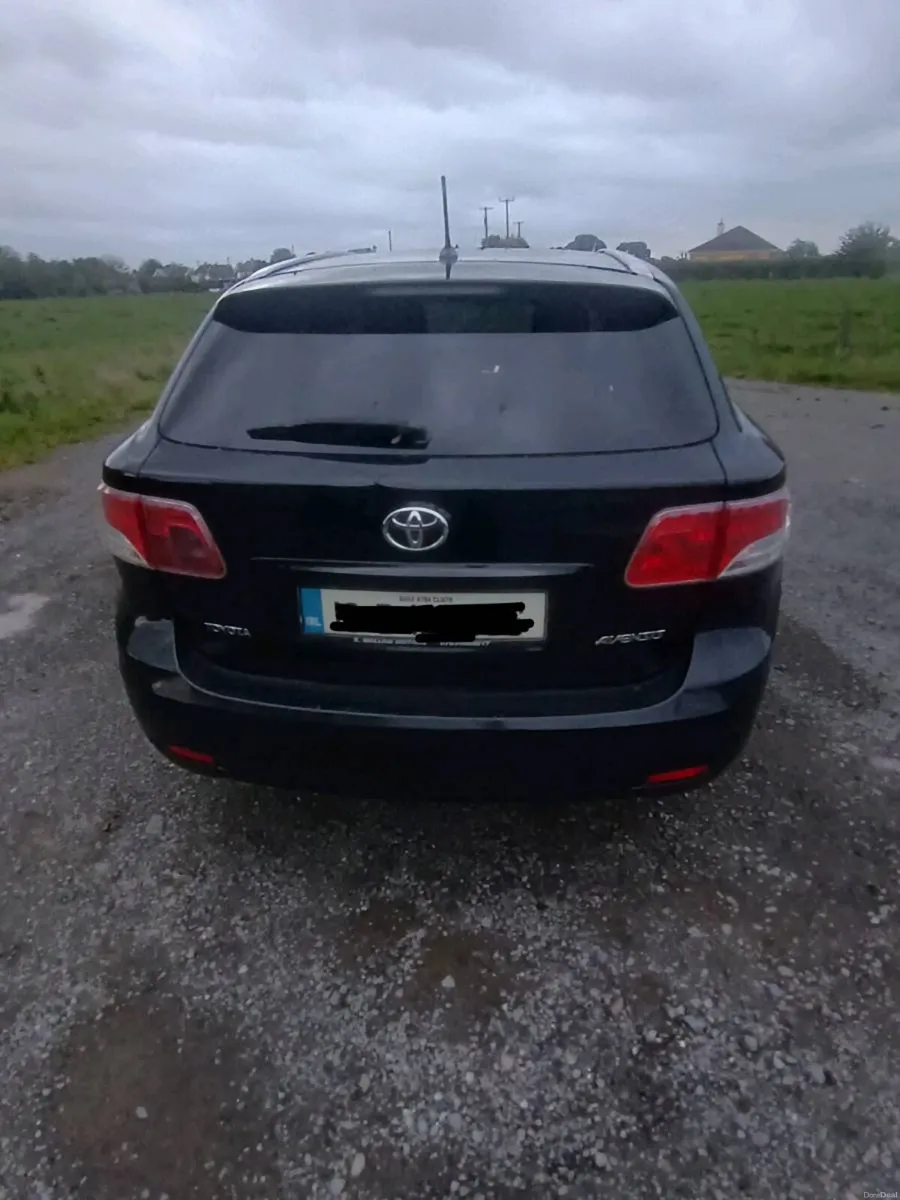 Toyota Avensis Estate - Image 4