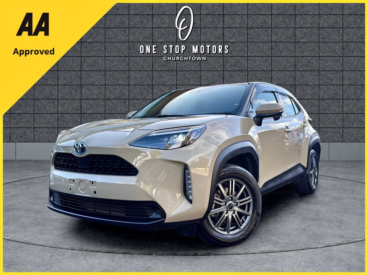 2022 Toyota Yaris Cross *HYBRID AUTO* X-LUNA SPORT - Image 1
