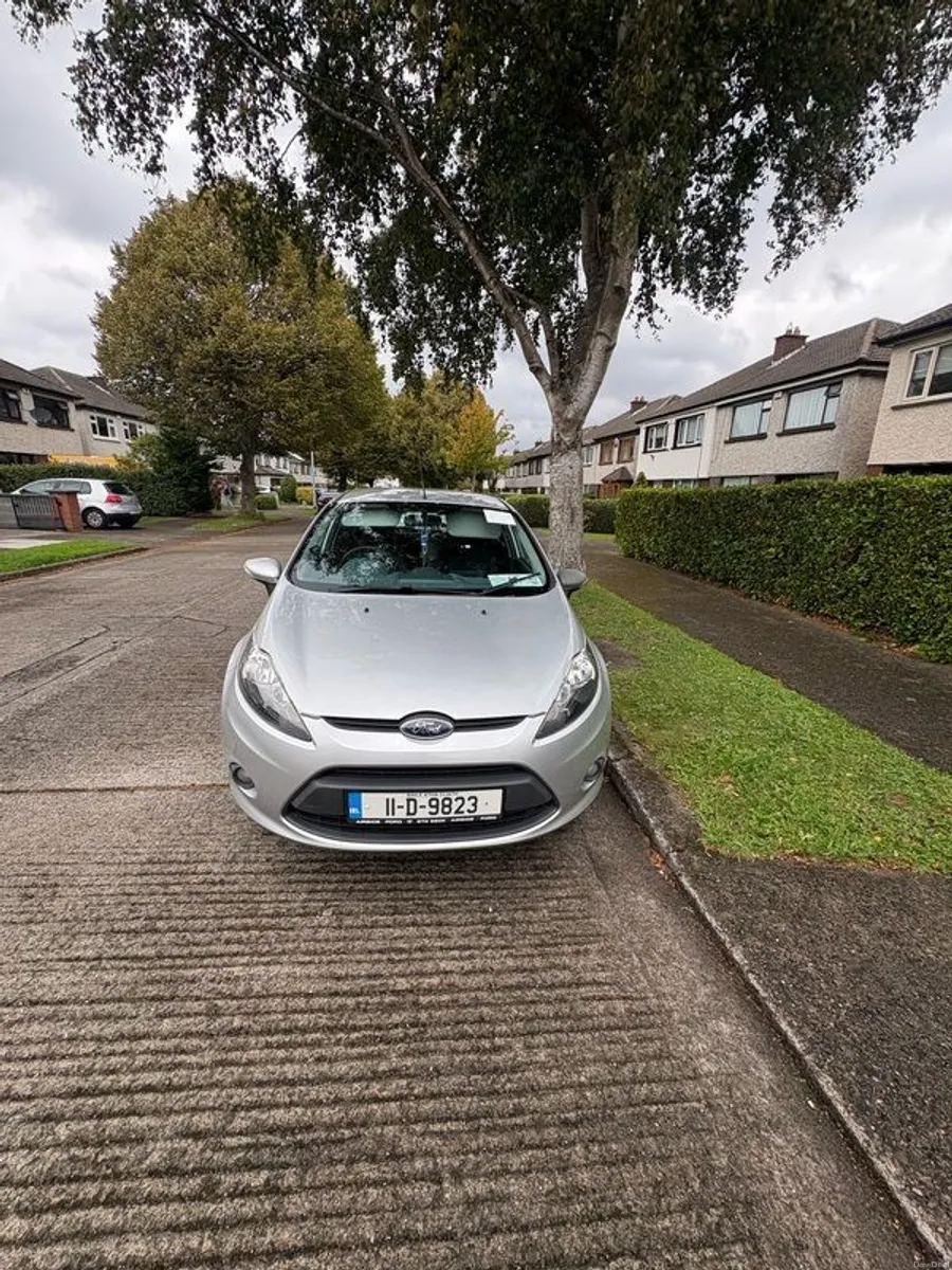 2011 Ford Fiesta - Image 2