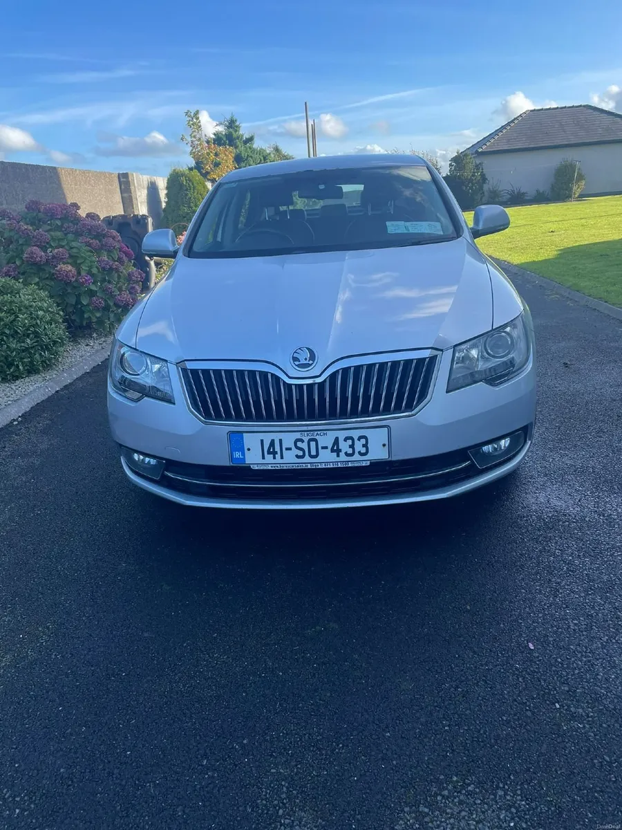 Skoda Superb 2014 - Image 1
