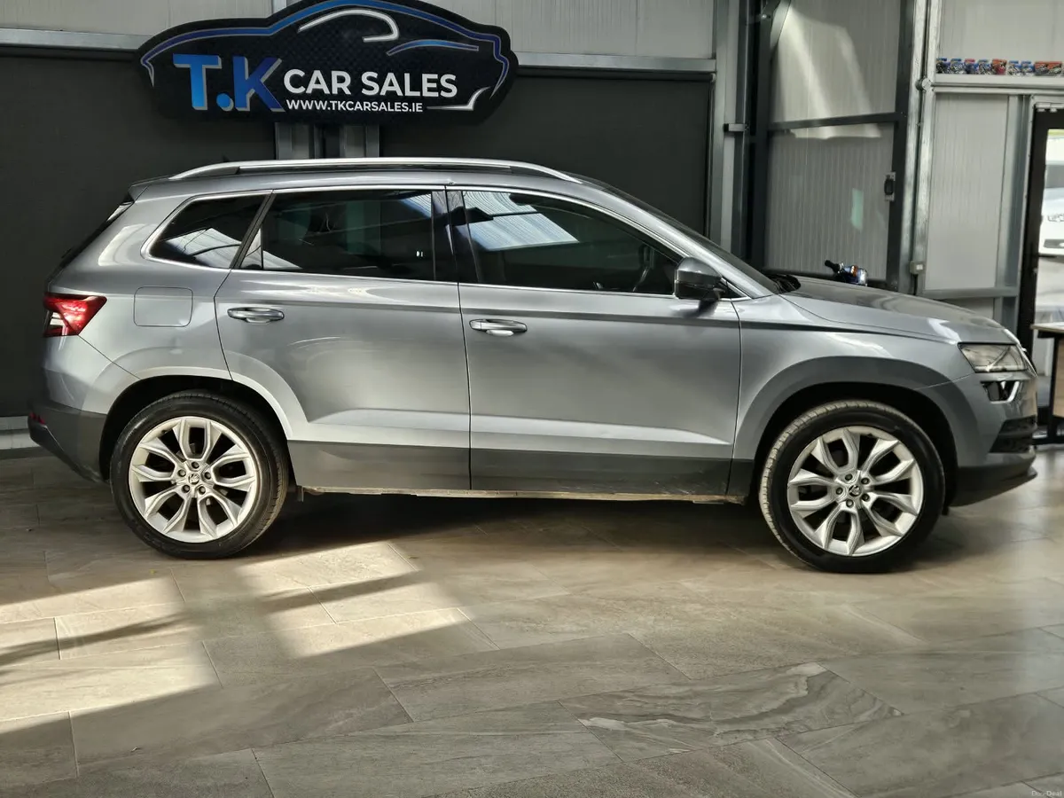 211 SKODA KAROQ AMBITION 1.5 PETROL AUTOMATIC - Image 4