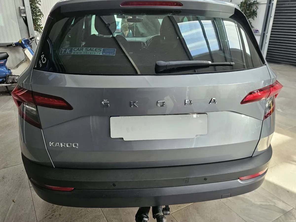 211 SKODA KAROQ AMBITION 1.5 PETROL AUTOMATIC - Image 3