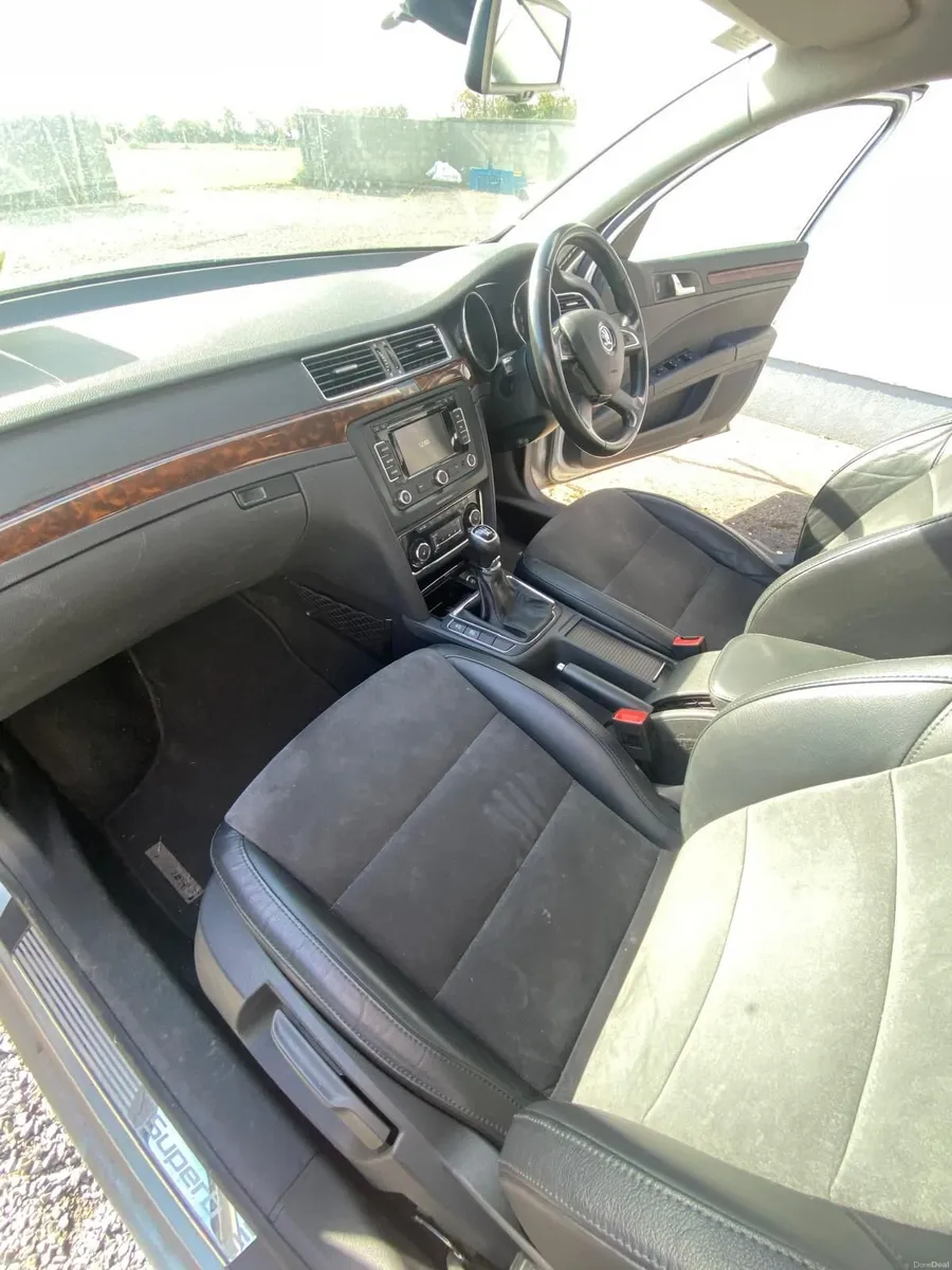 Skoda Superb 2014 - Image 6