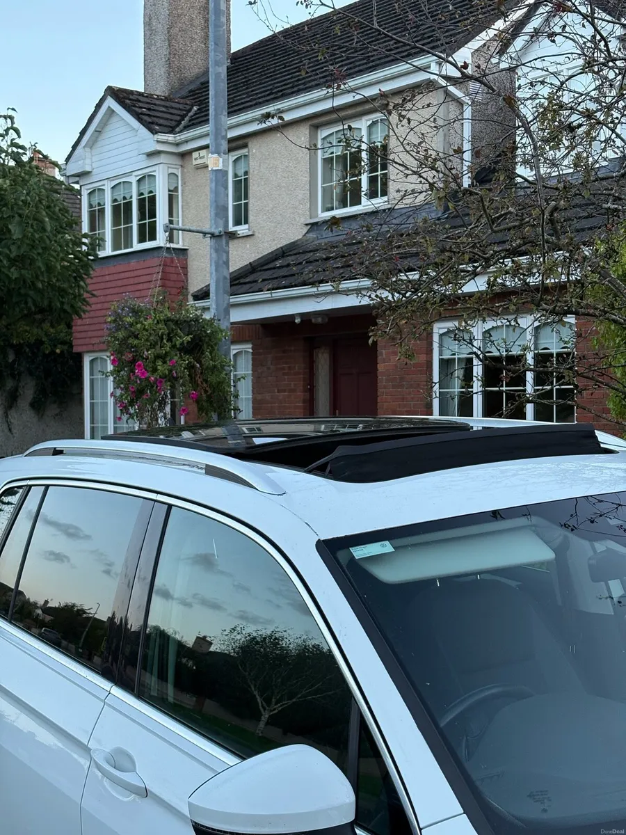 2018 Volkswagen Tiguan - Image 6