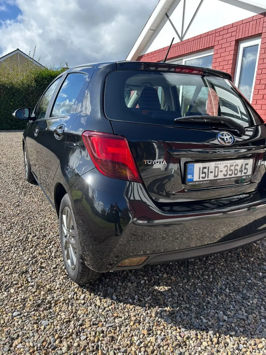 Toyota Yaris 2015 - Image 4