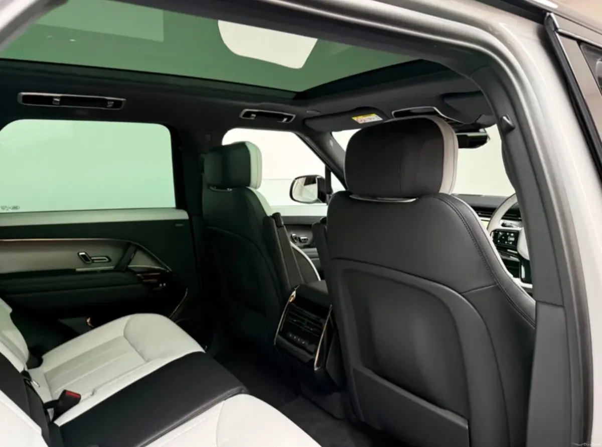 Range Rover  2026 P460 - Image 6