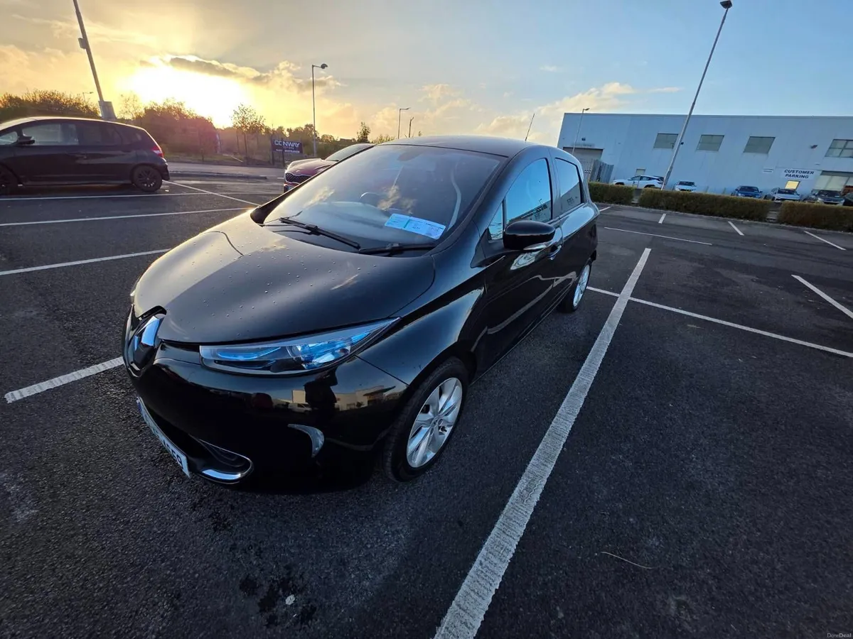 Image 2 of 10