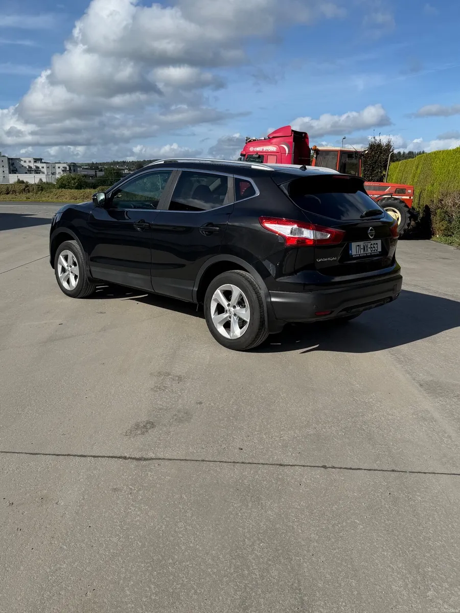 Nissan Qashqai 2017 Top Spec - Image 4