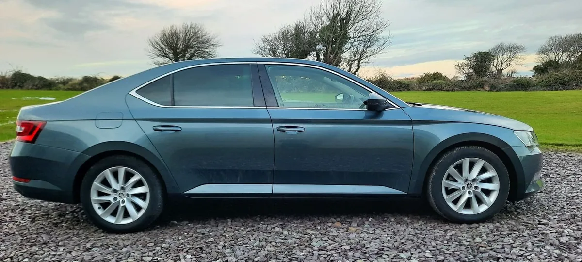 Skoda Superb 2016 - Image 3