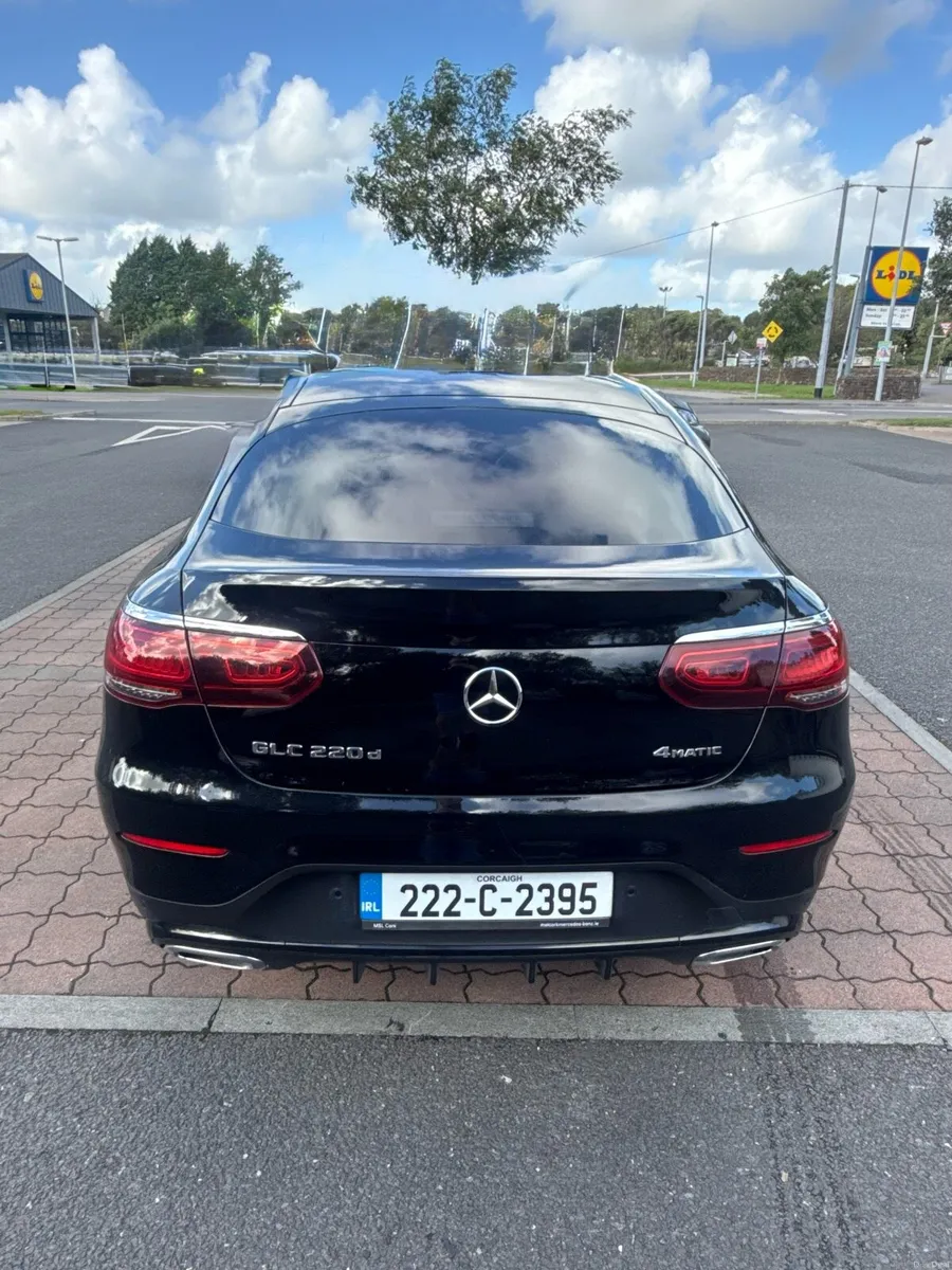 2022 Mercedes-Benz GLC 220d 4MATIC Coupé AMG Line - Image 3