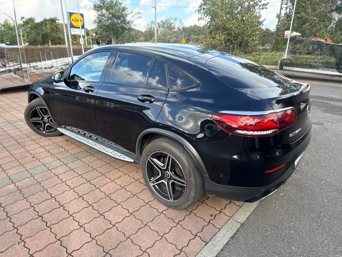 2022 Mercedes-Benz GLC 220d 4MATIC Coupé AMG Line - Image 5