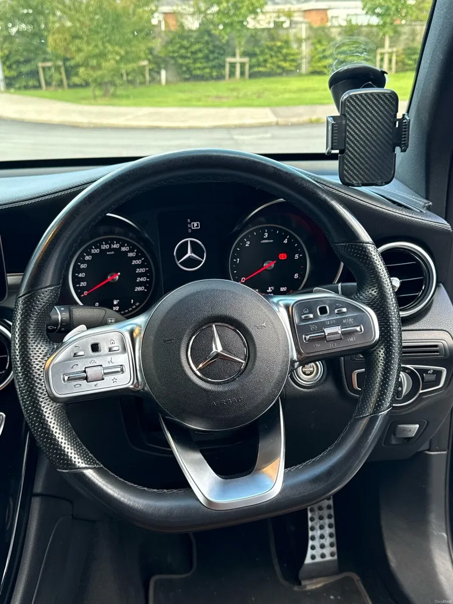 2022 Mercedes-Benz GLC 220d 4MATIC Coupé AMG Line - Image 6