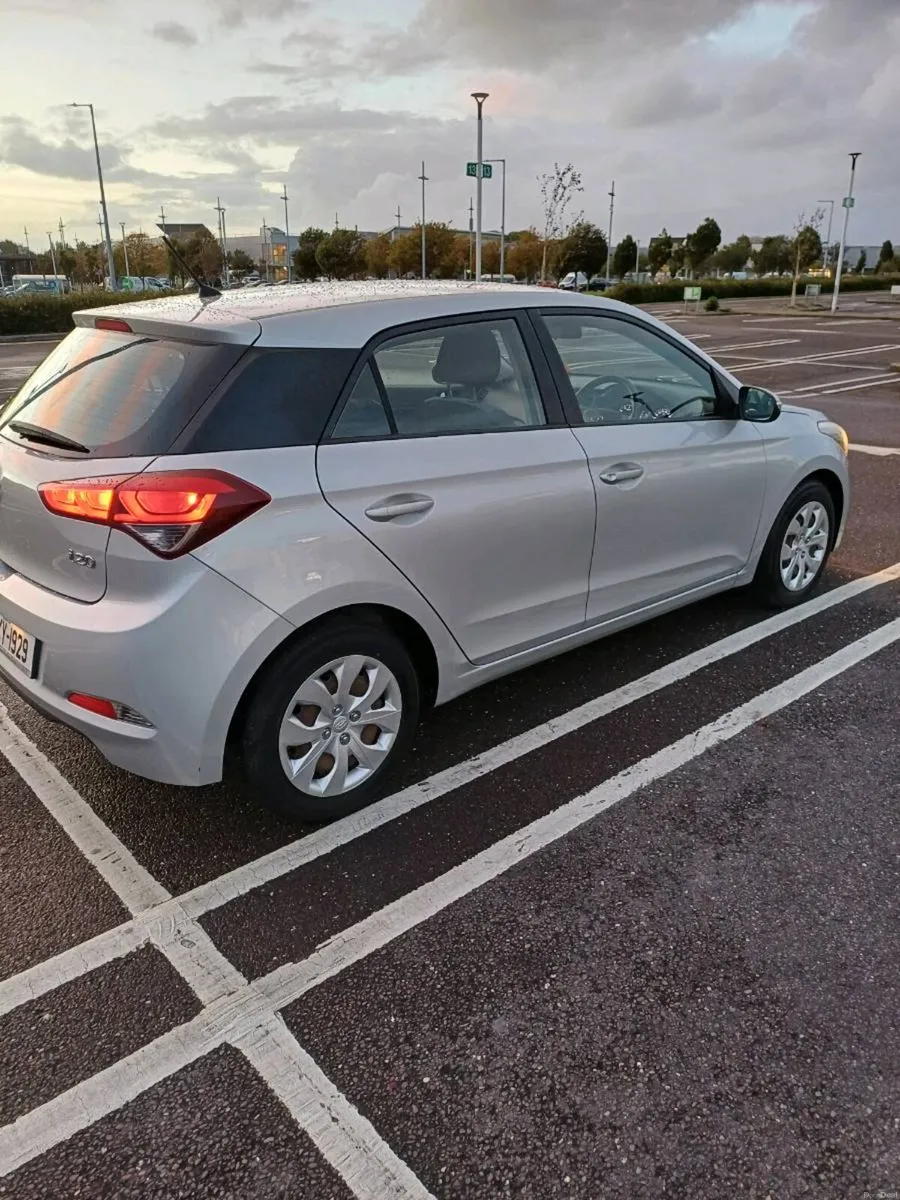2017 Hyundai i20 1.2 petrol nct 03/27 - Image 5