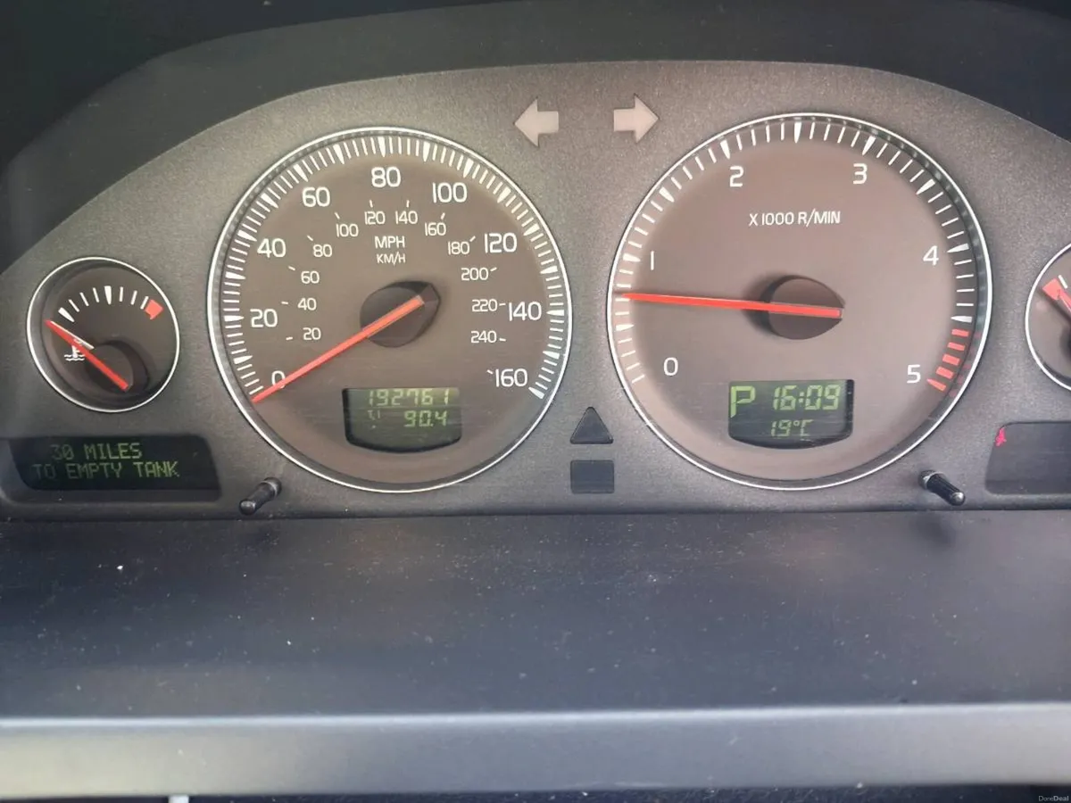 Volvo xc90 - Image 6