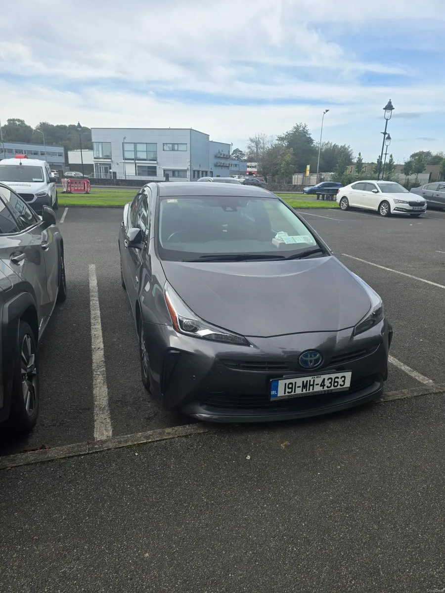 Toyota Prius 2019 - Image 1