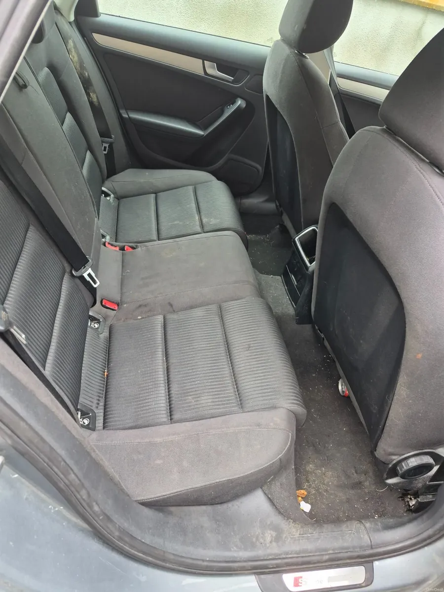 Audi A4 2011 - Image 2