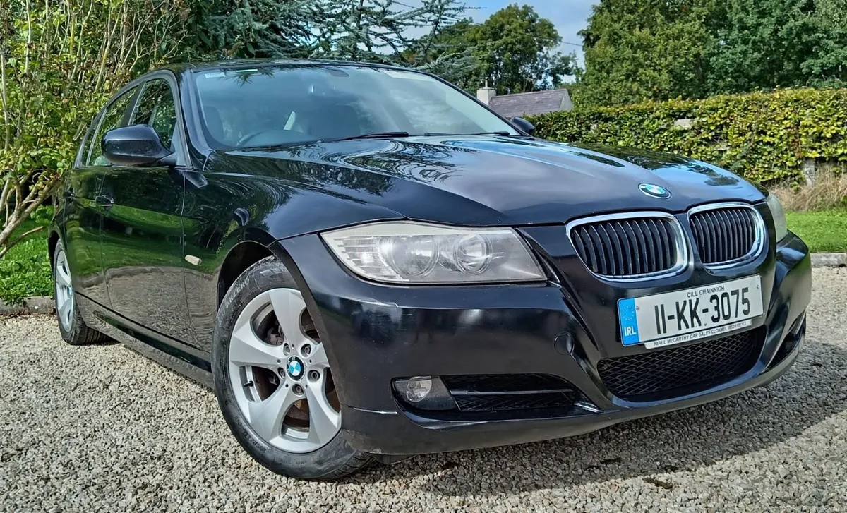 BMW 320d 2011 - Image 4
