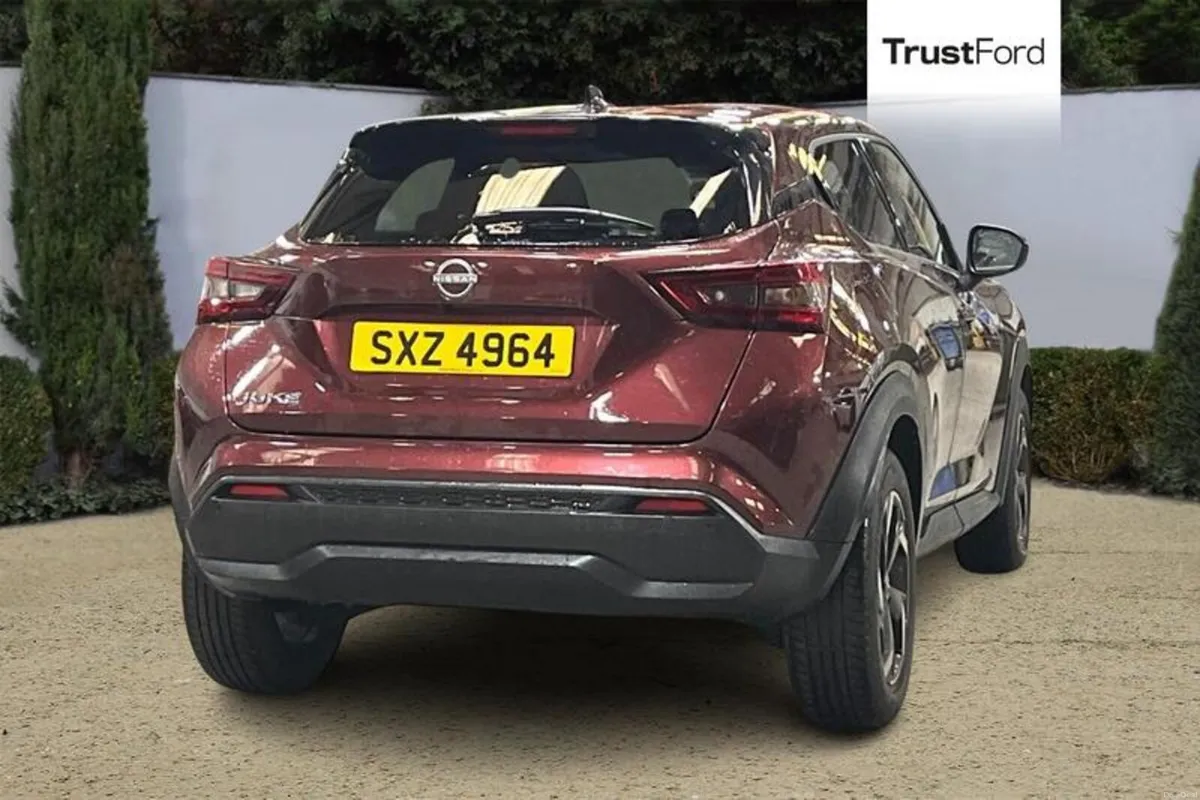 Nissan Juke 1.0 DiG-T 114 N-Connecta 5dr DCT - Image 4