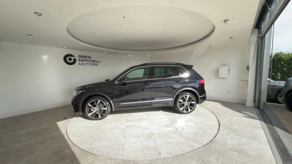 Volkswagen Tiguan 1.4 TSI eHybrid R-Line 5dr DSG - Image 4